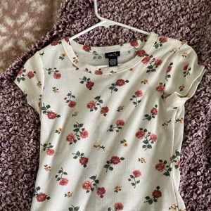 rue21 cropped flower Tee